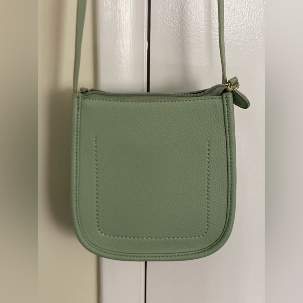 Elegant Green Crossbody Bag